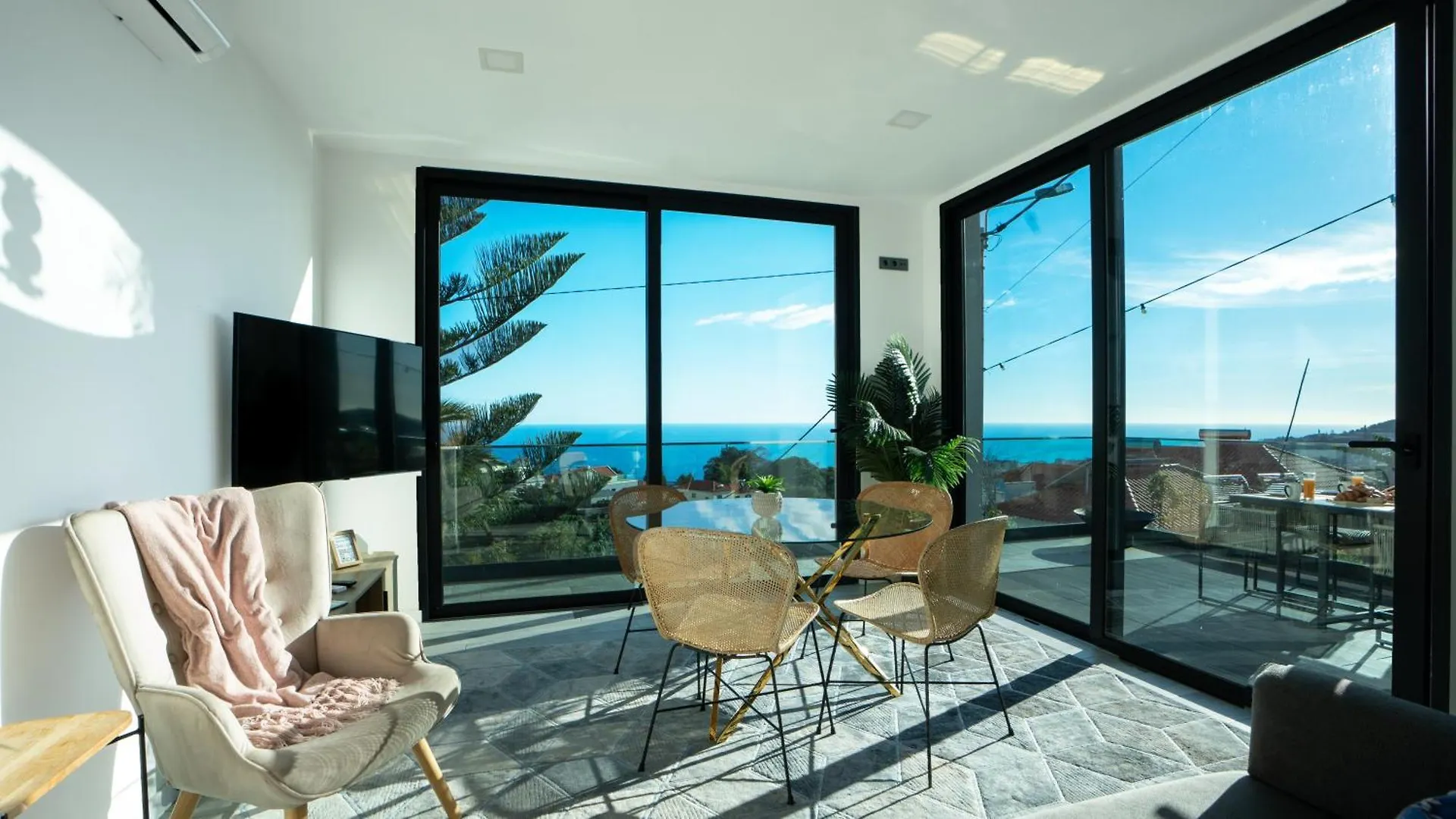 Villa Casa Erbozeta By Lovelystay Funchal  Portugal
